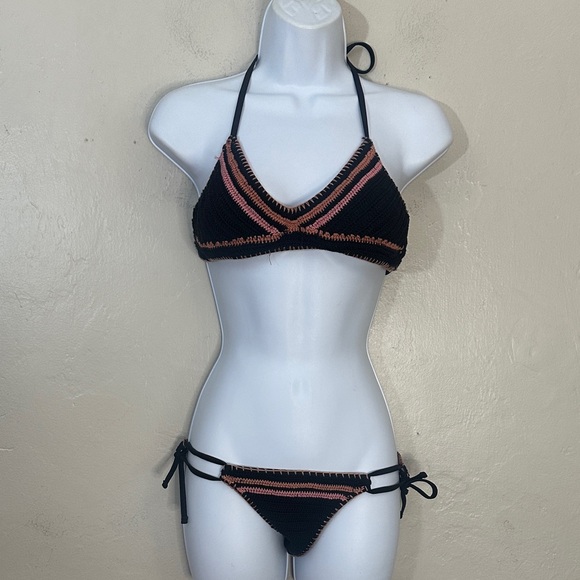 Xhilaration Other - Xhilaration Black and Pink Bikini Set